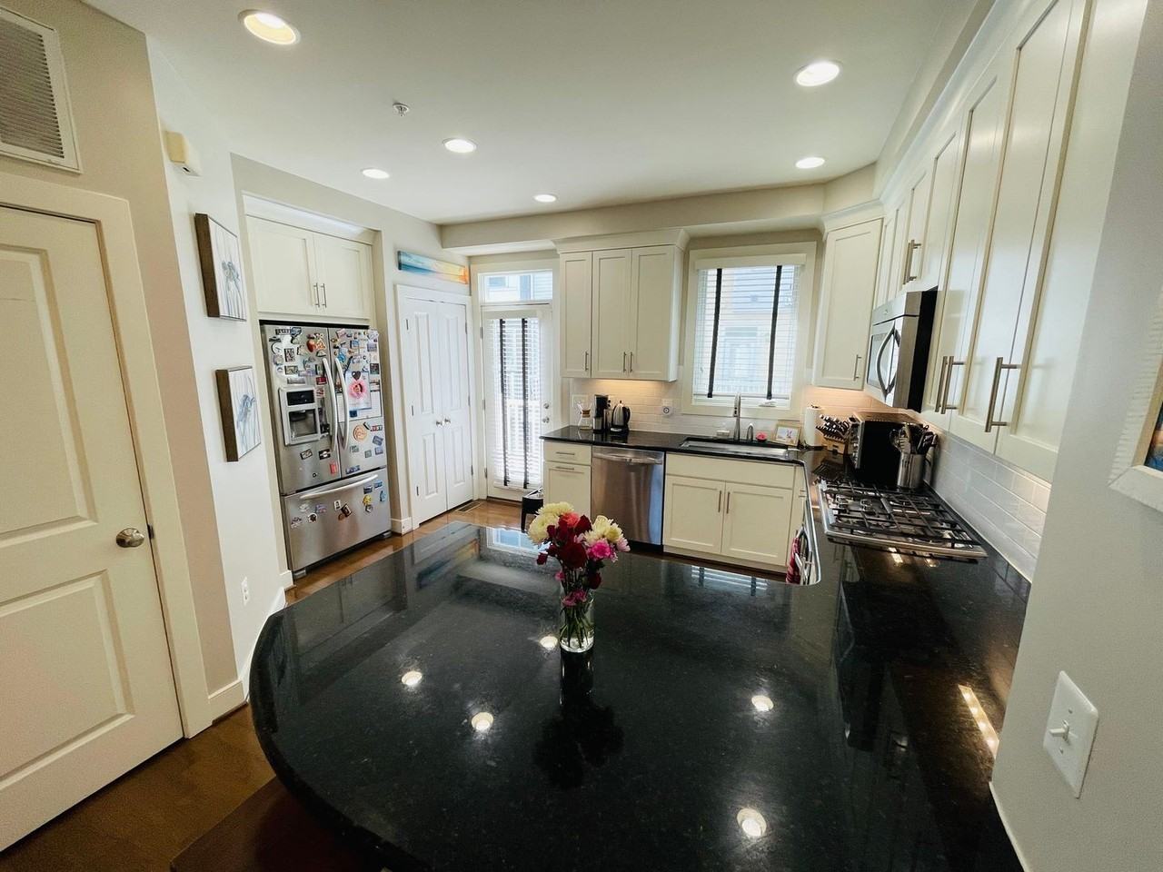 924 Pete Jones Way - Photo 6 of 36