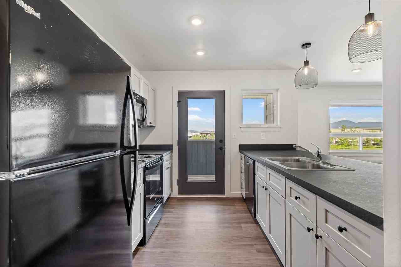 5167 West Side Flats - Photo 4 of 18