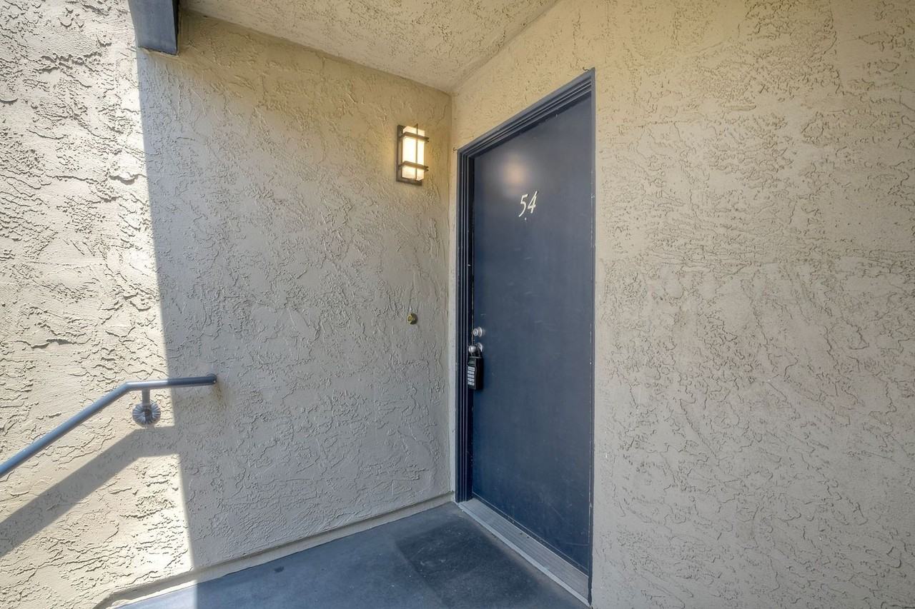 440 Citracado Pkwy - Photo 2 of 36
