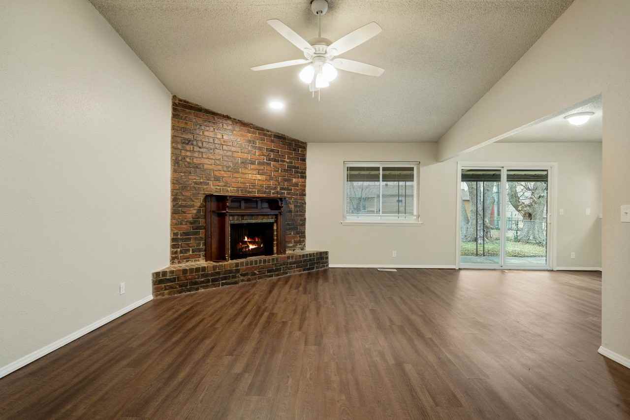 12220 E 15th St - Photo 2 of 13