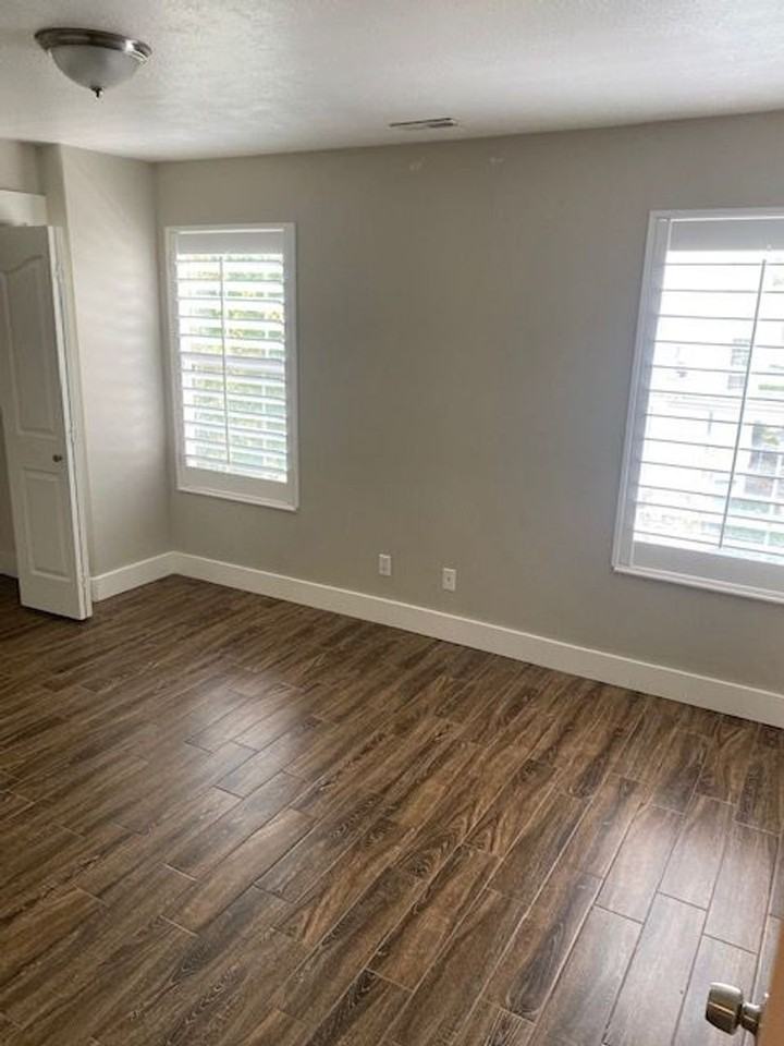 1298 S 1145 W - Photo 2 of 10
