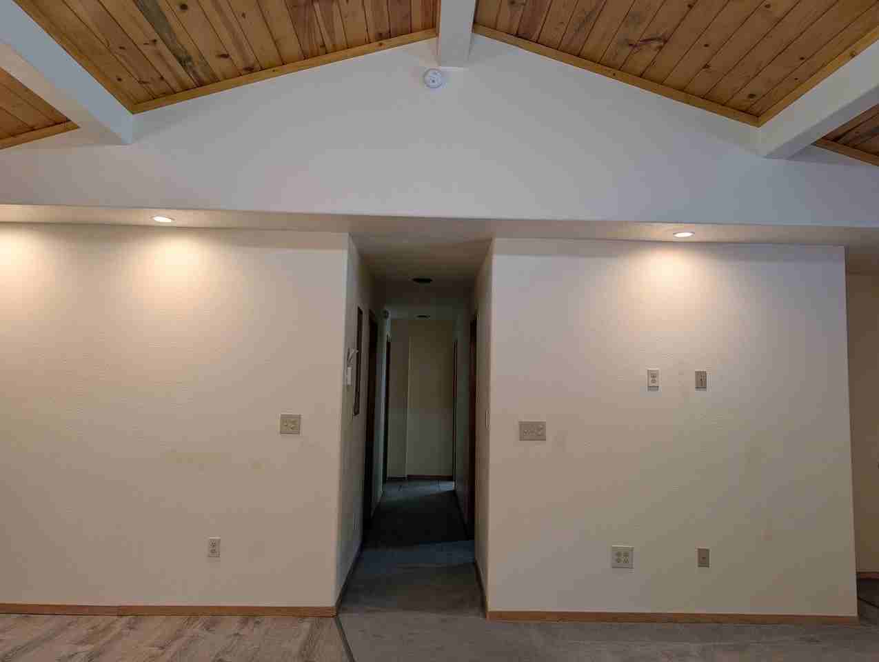 3022 Barrow St - Photo 3 of 9