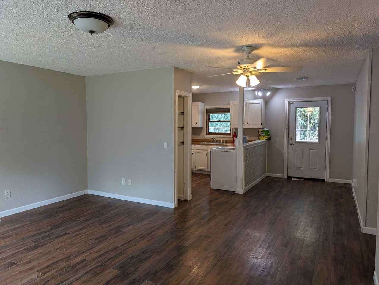 3092 Probert Dr - Photo 3 of 9
