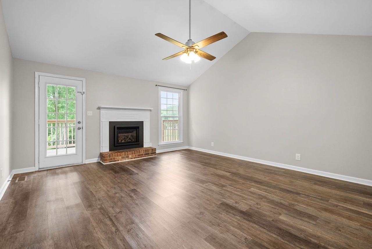 3066 Woody Ln - Photo 6 of 32