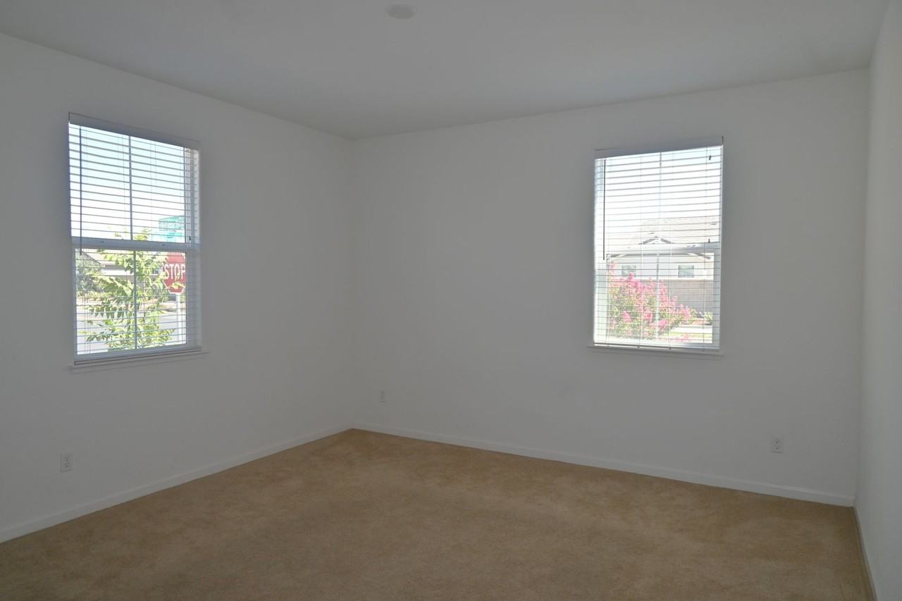 10100 Robert Watkins Way - Photo 4 of 24