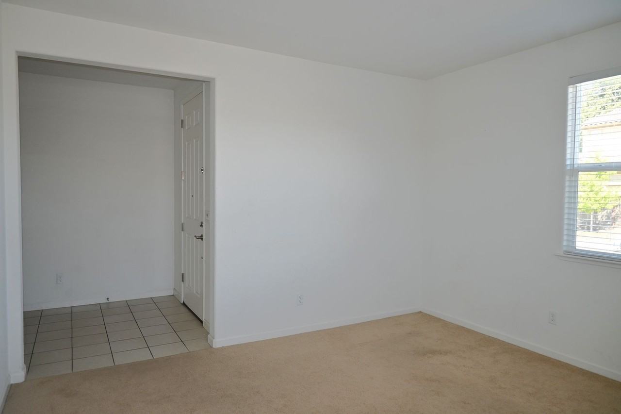 10100 Robert Watkins Way - Photo 5 of 24