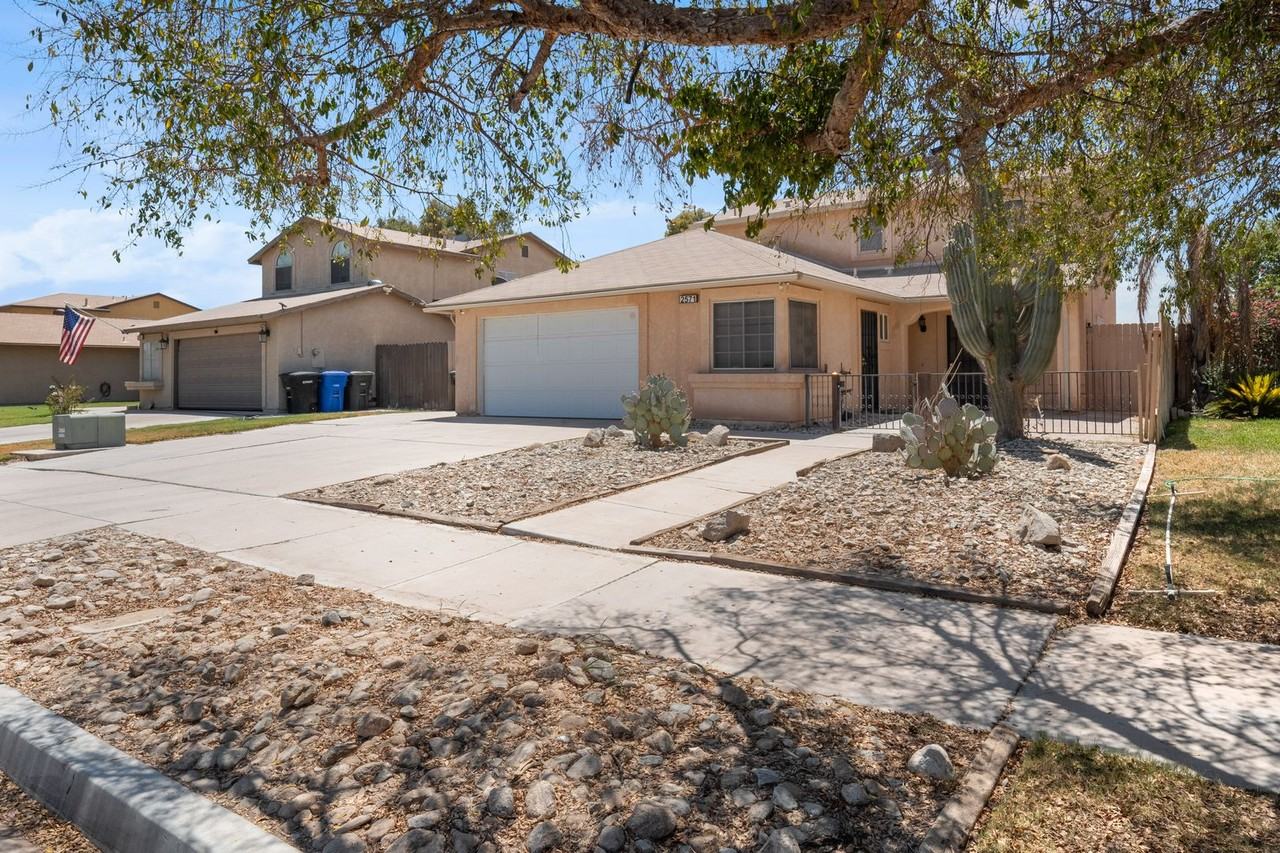 2571 W Orange Ave - Photo 2 of 42