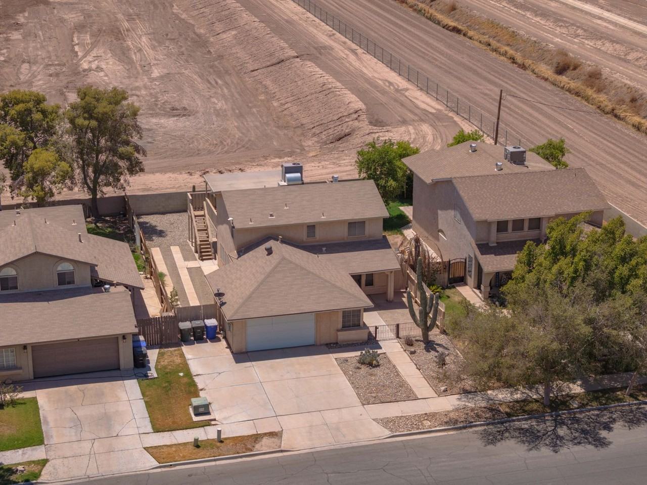 2571 W Orange Ave - Photo 4 of 42