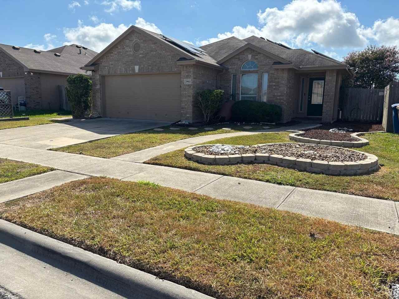 3902 Las Bahias Dr - Photo 2 of 18