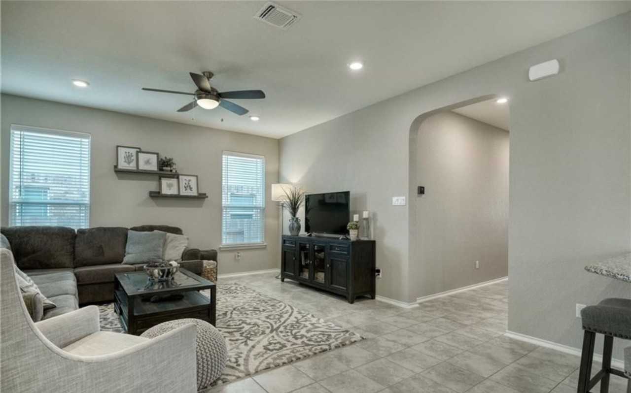 109 Muenster Dr - Photo 5 of 31