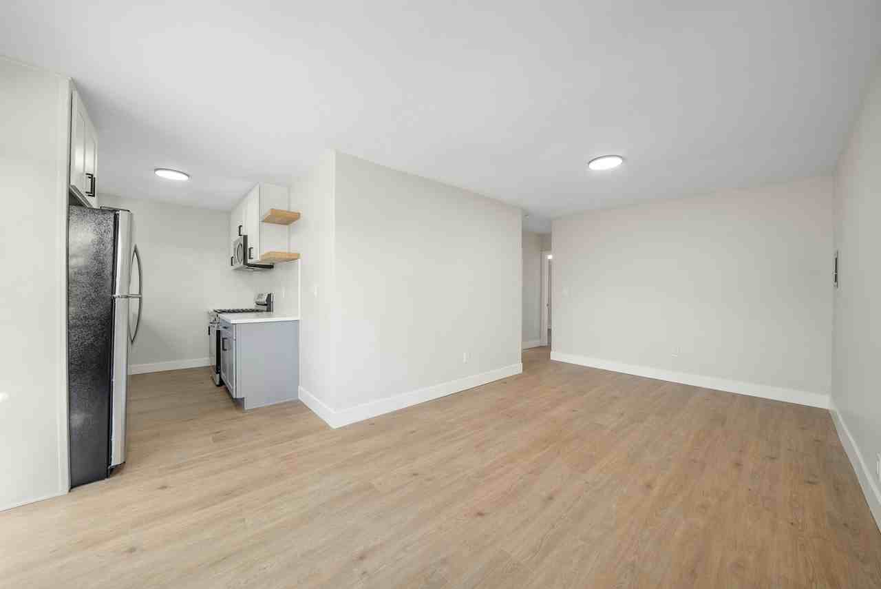 4022 42nd Street, Unit 1 - Photo 4 of 17