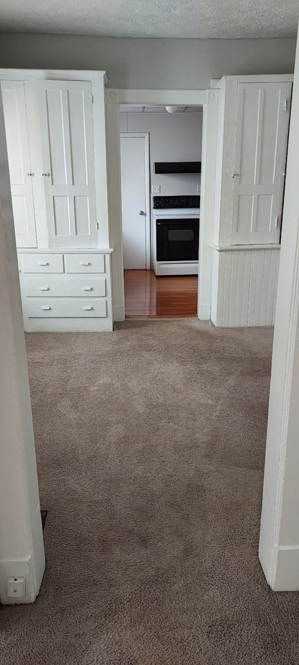 407 Church Street - Photo 3 of 10