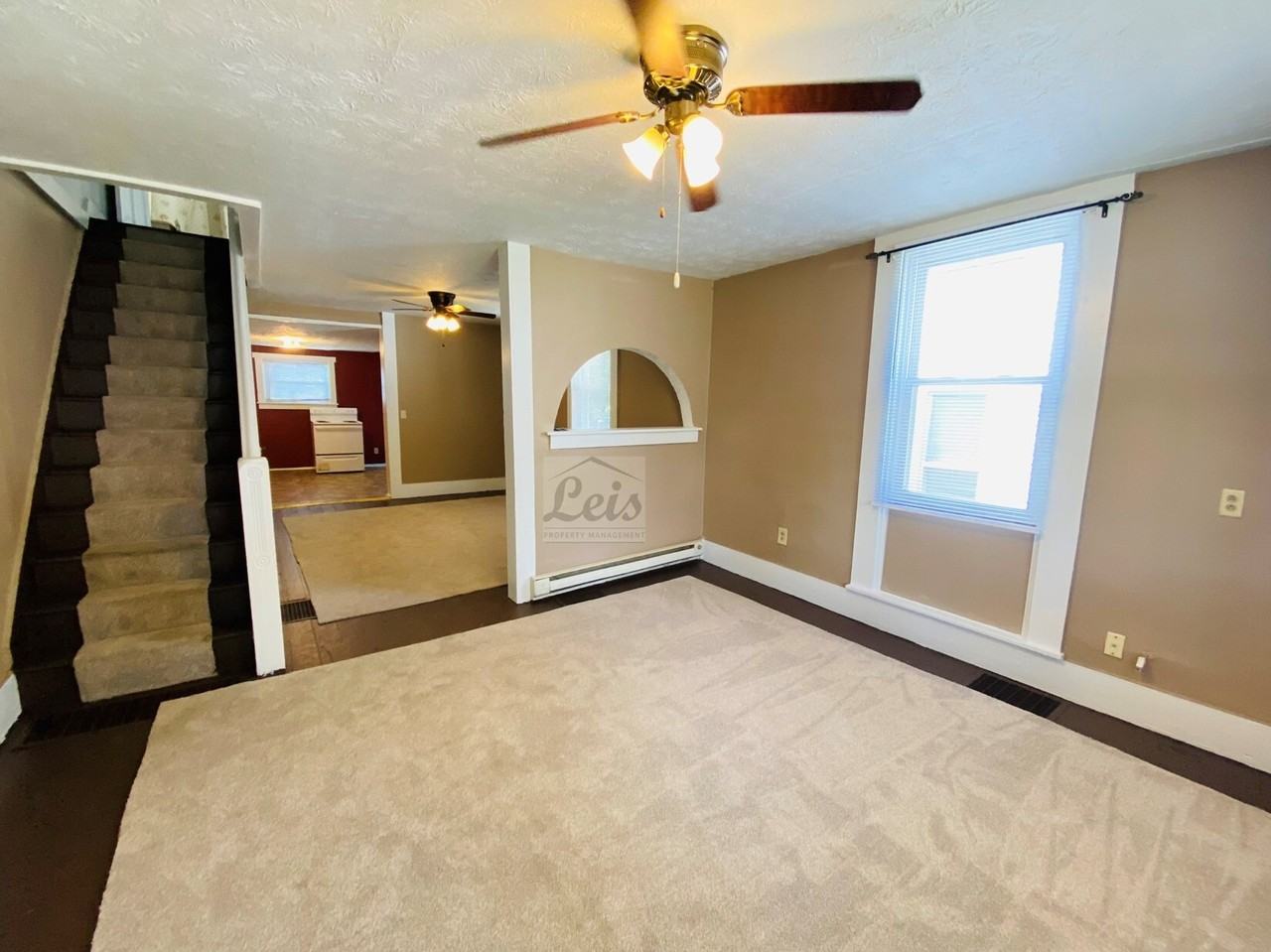 733 Martin Greenville - Photo 2 of 17