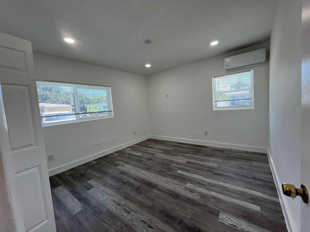 1725 Northeast 148th Street - Photo 5 of 21