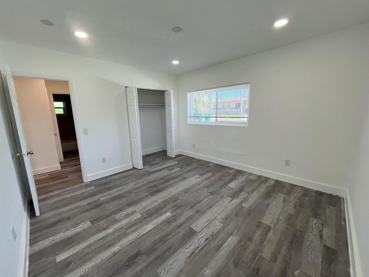 1725 Northeast 148th Street - Photo 6 of 21