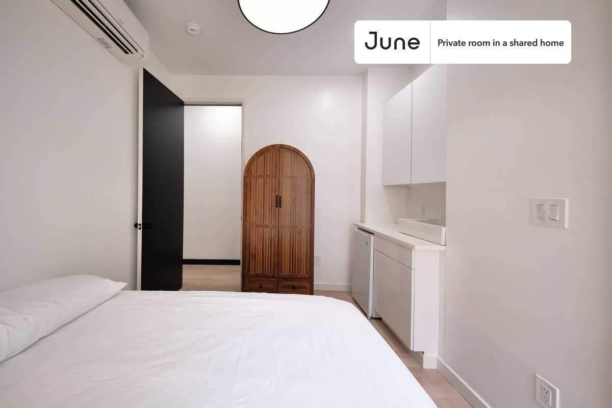 624 E 17th St #C - Photo 5 of 19