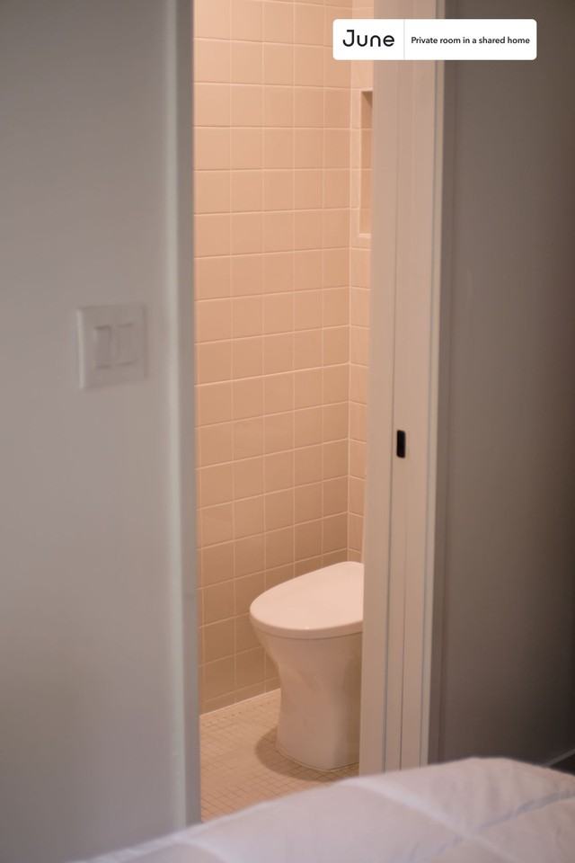 624 E 17th St #C - Photo 7 of 19