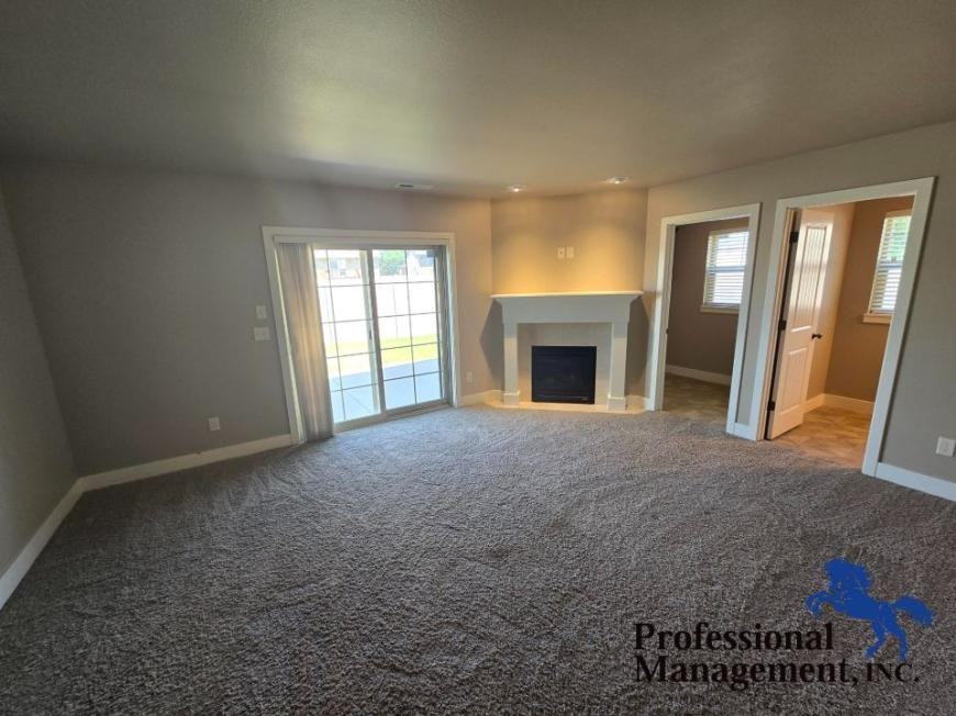 1636 S Castle Stone Sq - Photo 2 of 10