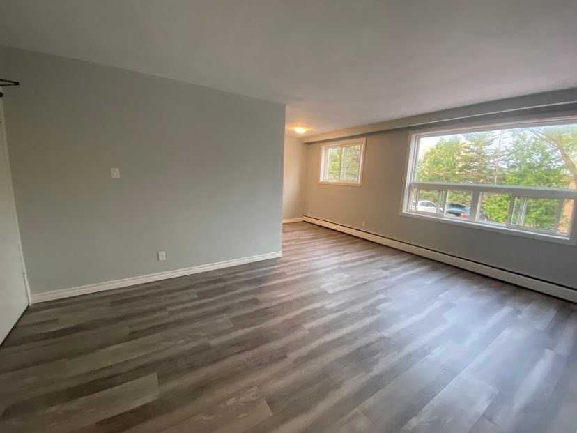 20 Hill St - Photo 3 of 9