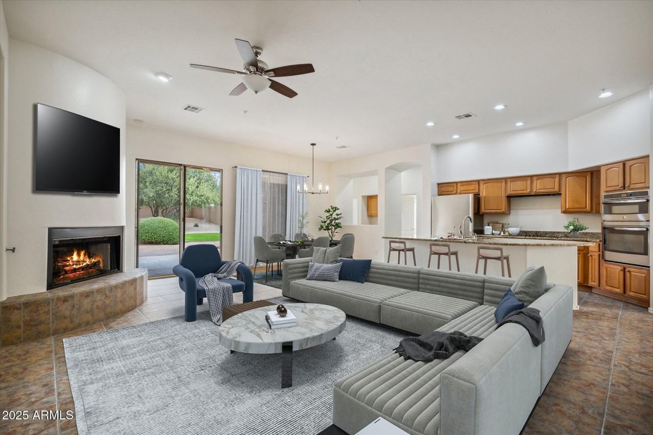 7360 E Wing Shadow Rd - Photo 3 of 29