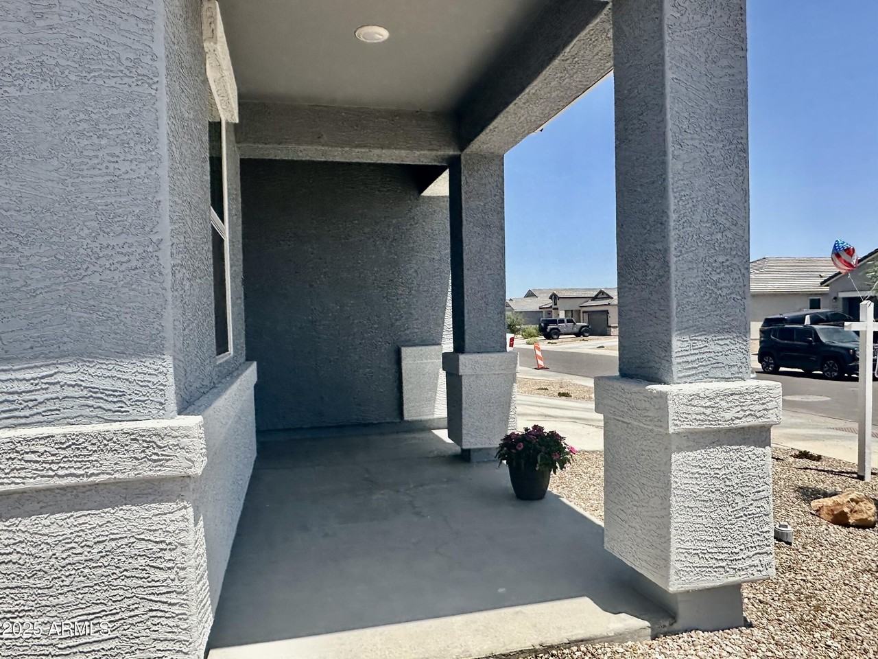 24562 W Raymond St - Photo 7 of 48