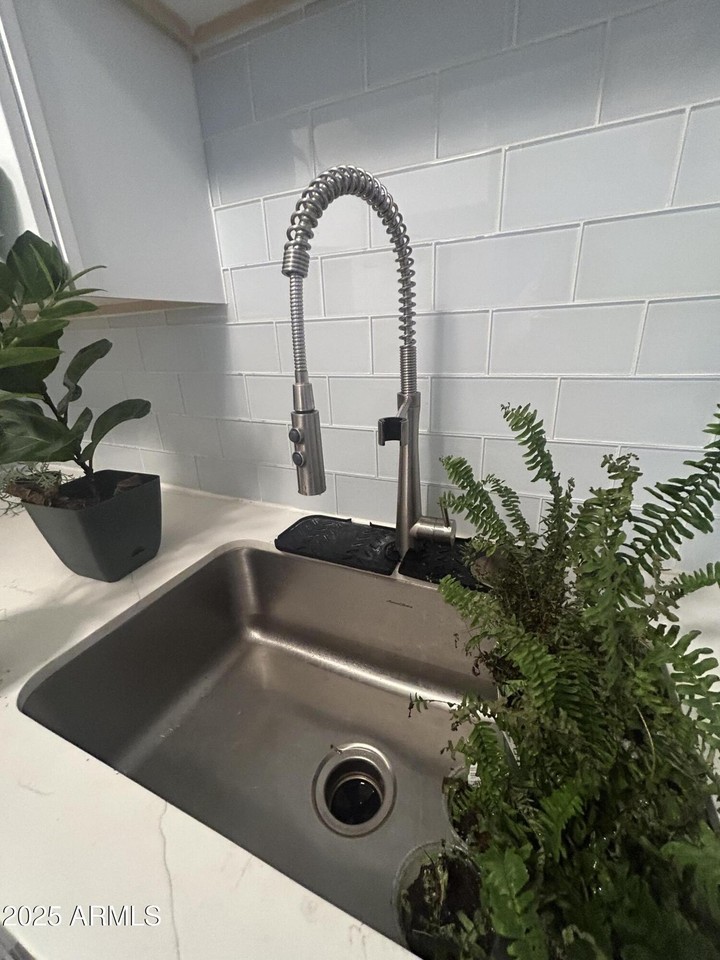 602 N May #65 - Photo 3 of 23