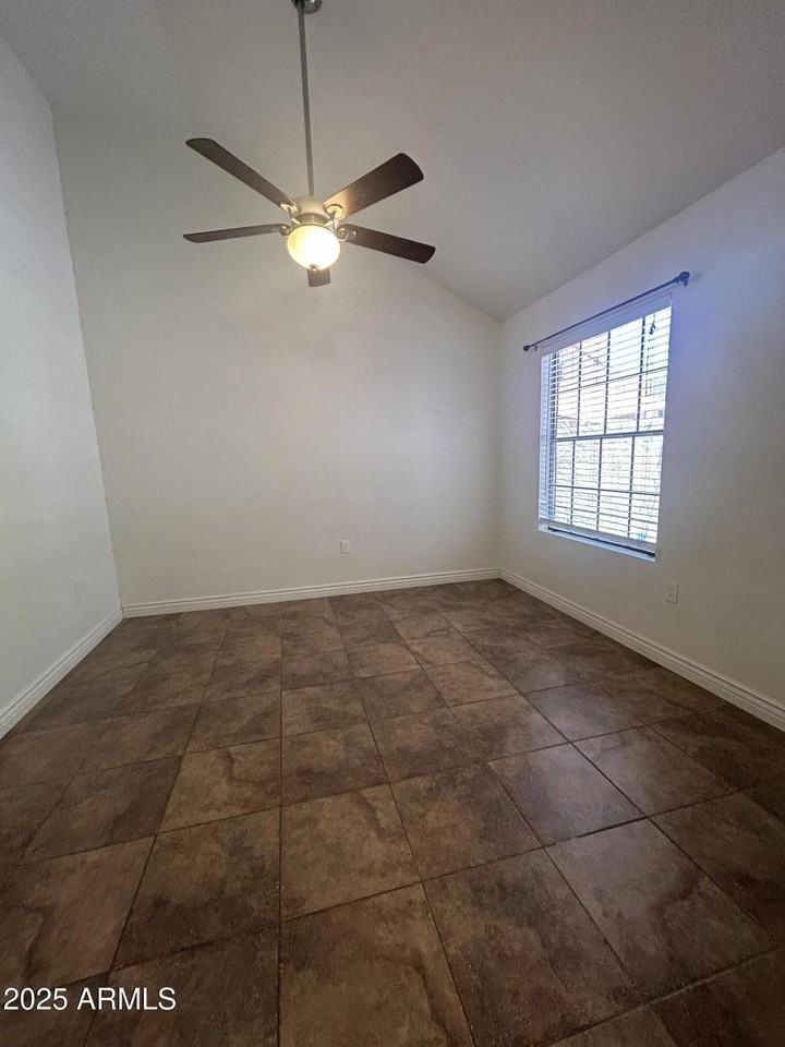 602 N May #65 - Photo 7 of 23