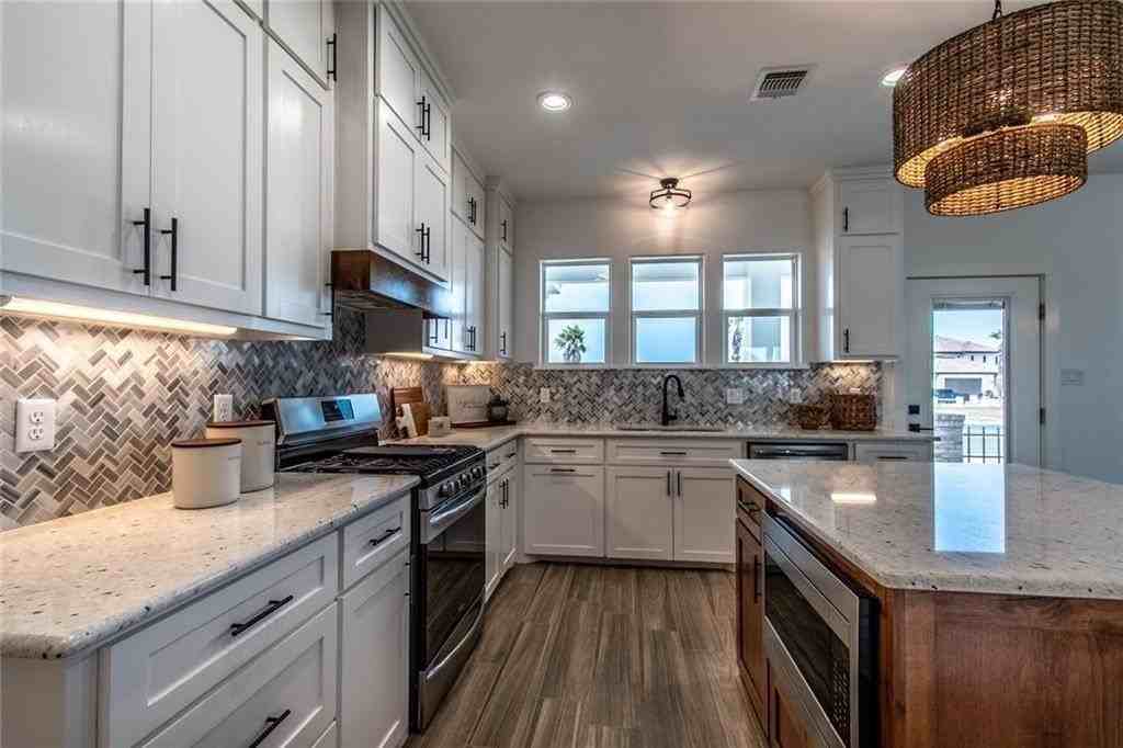 14514 W Chesapeake - Photo 2 of 36