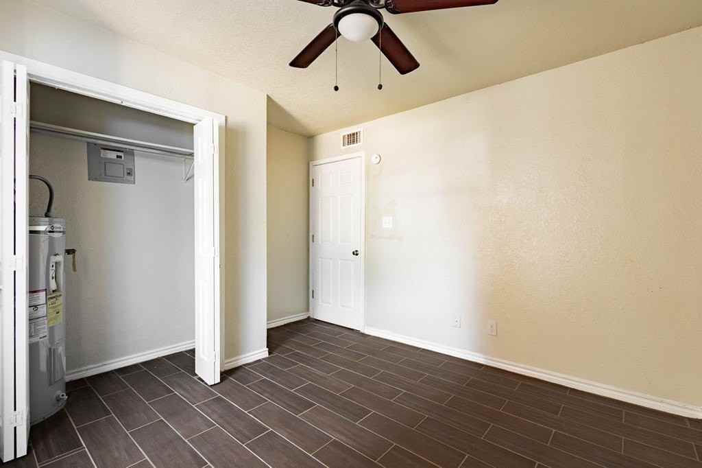 1385 Rivera Dr - Photo 2 of 11