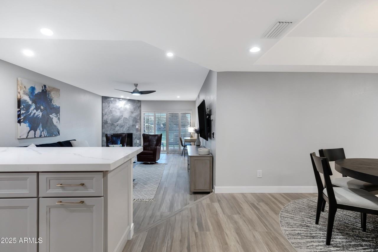 8651 E Royal Palm Rd - Photo 3 of 45