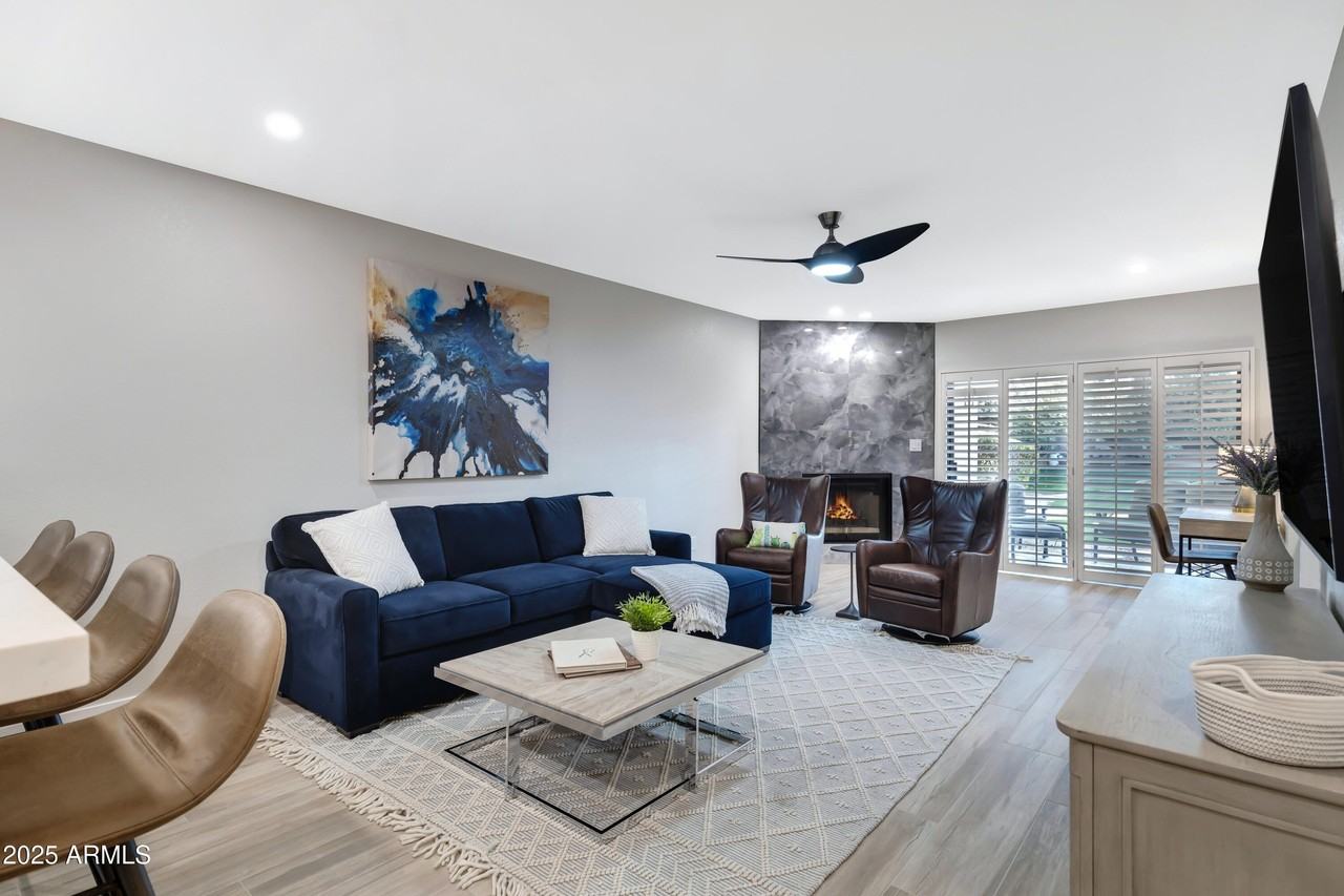 8651 E Royal Palm Rd - Photo 4 of 45