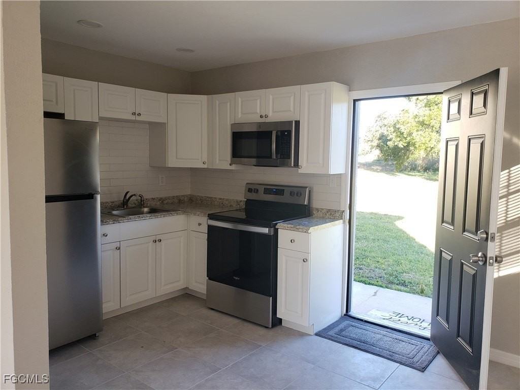 204 1st Street - Photo 6 of 11