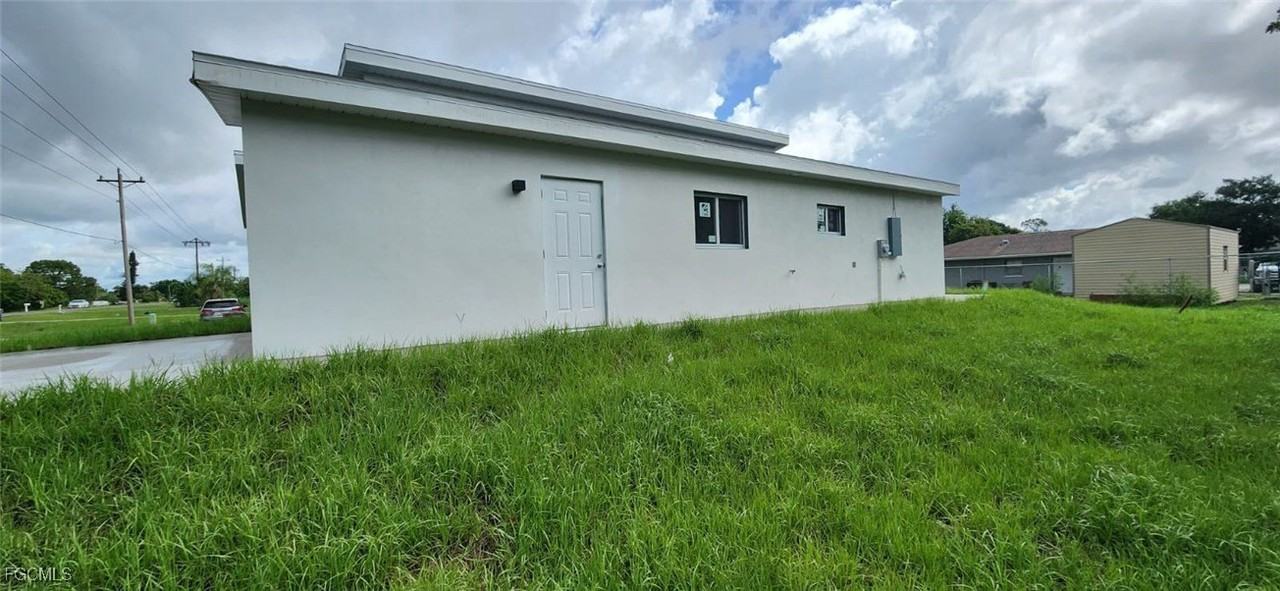 424 Alabama Rd S - Photo 2 of 23