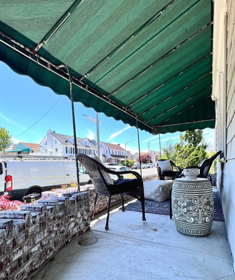 7407 Ventnor Ave - Photo 3 of 43