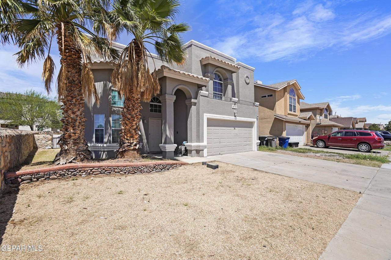 10799 Walden Pond St - Photo 3 of 33