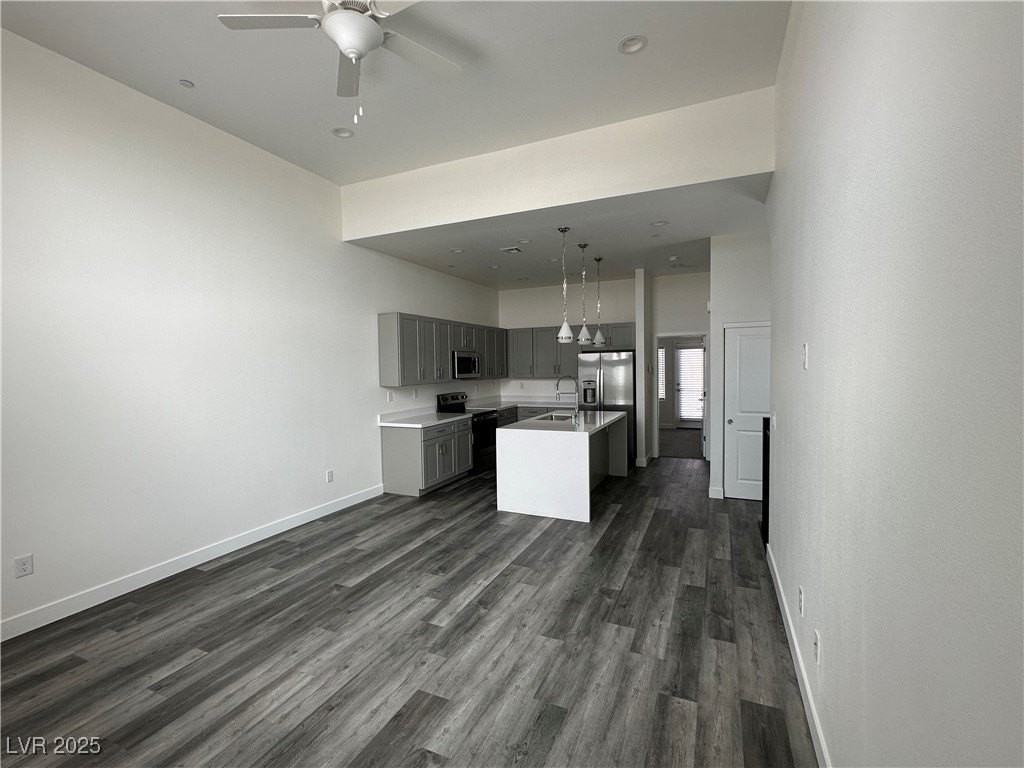 1180 Blossom Point St - Photo 3 of 24