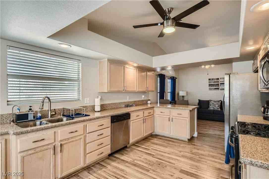 2114 Akamine Ave - Photo 3 of 11