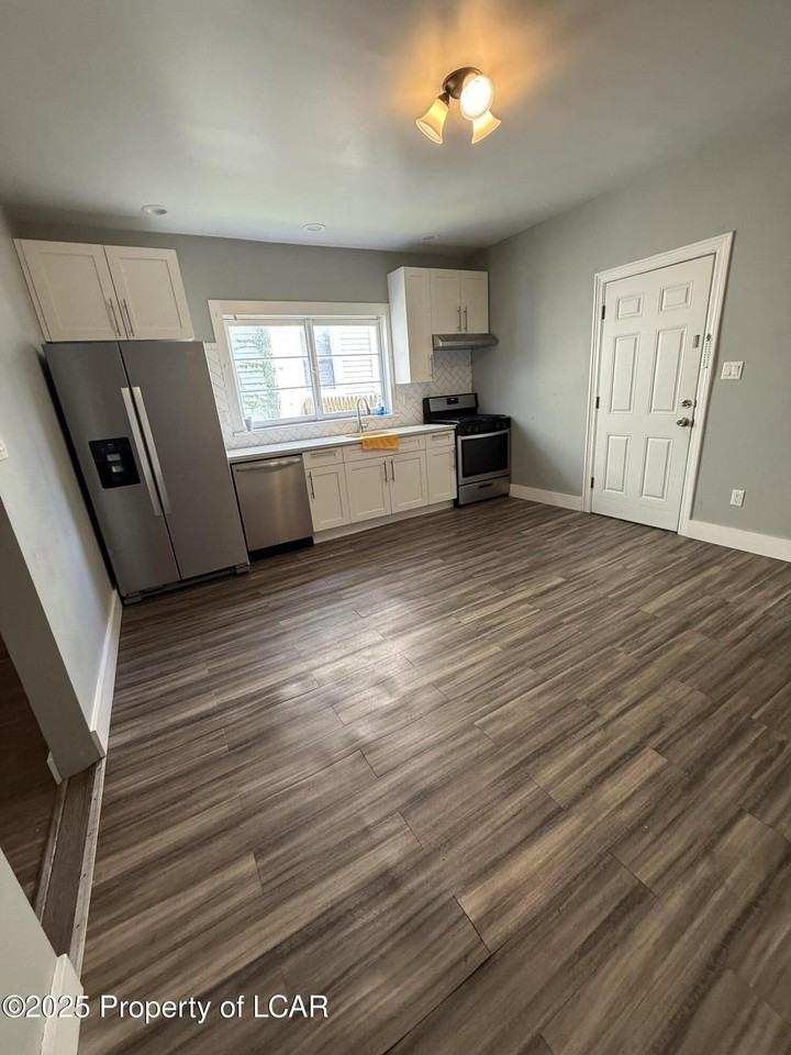 145 George Ave - Photo 7 of 12