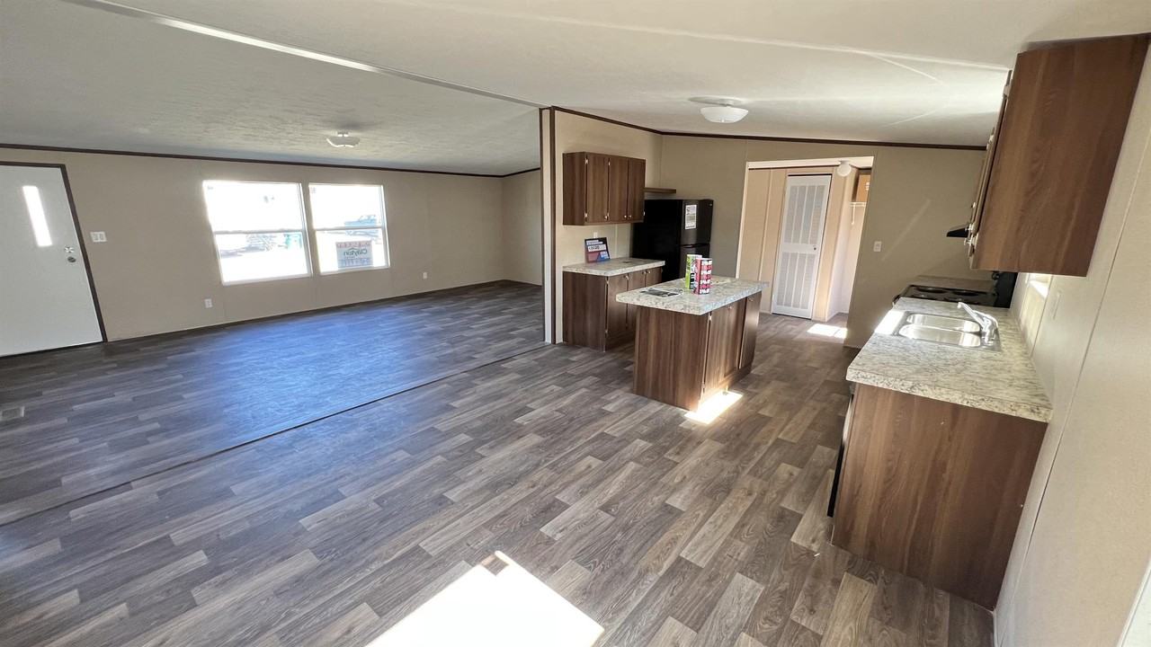 Crescent Place MHC, LLC - Photo 6 of 10