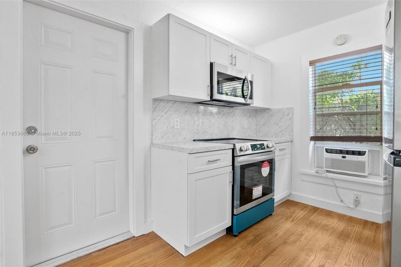 1721 Southwest 21st Terrace #1719 - Photo 3 of 25