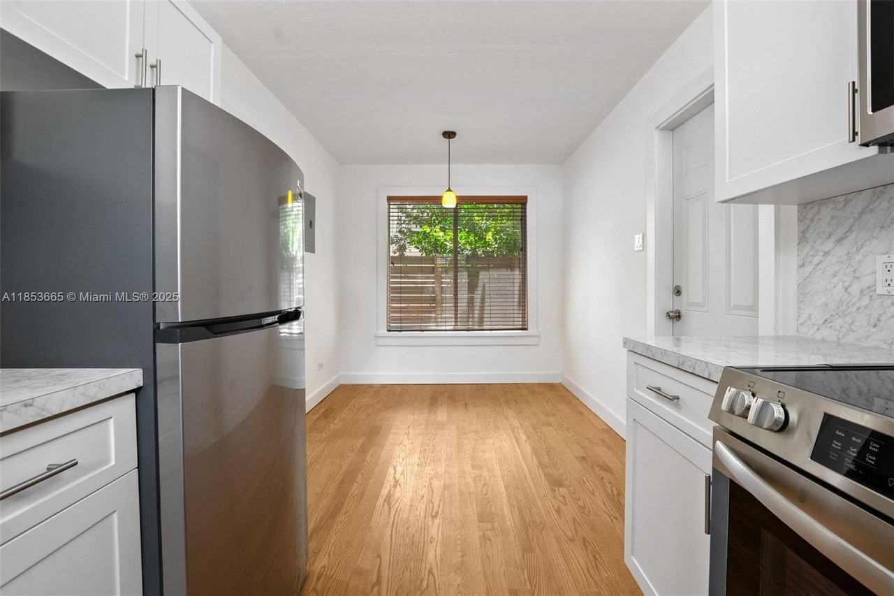 1721 Southwest 21st Terrace #1719 - Photo 5 of 25