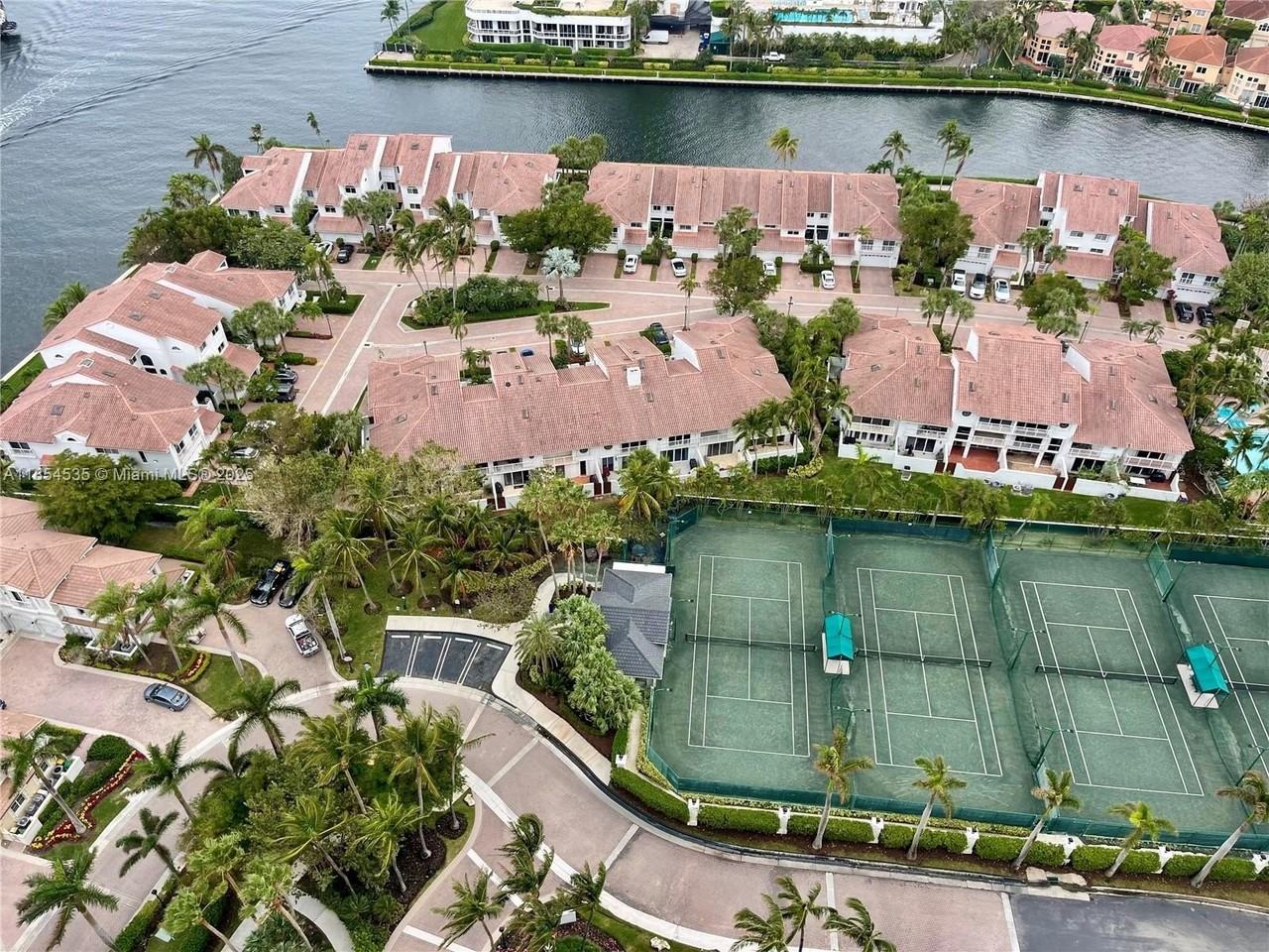 21050 Point Pl #2803 - Photo 5 of 30