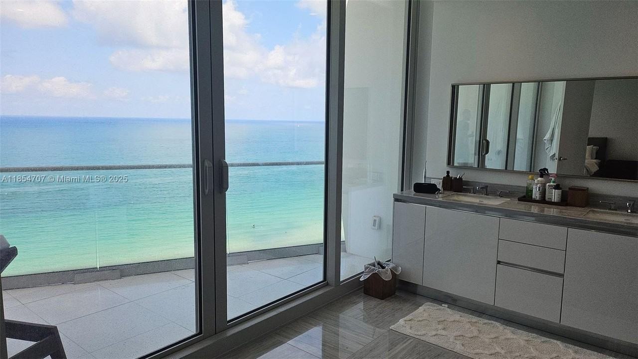 16901 Collins Ave #2005 - Photo 7 of 28