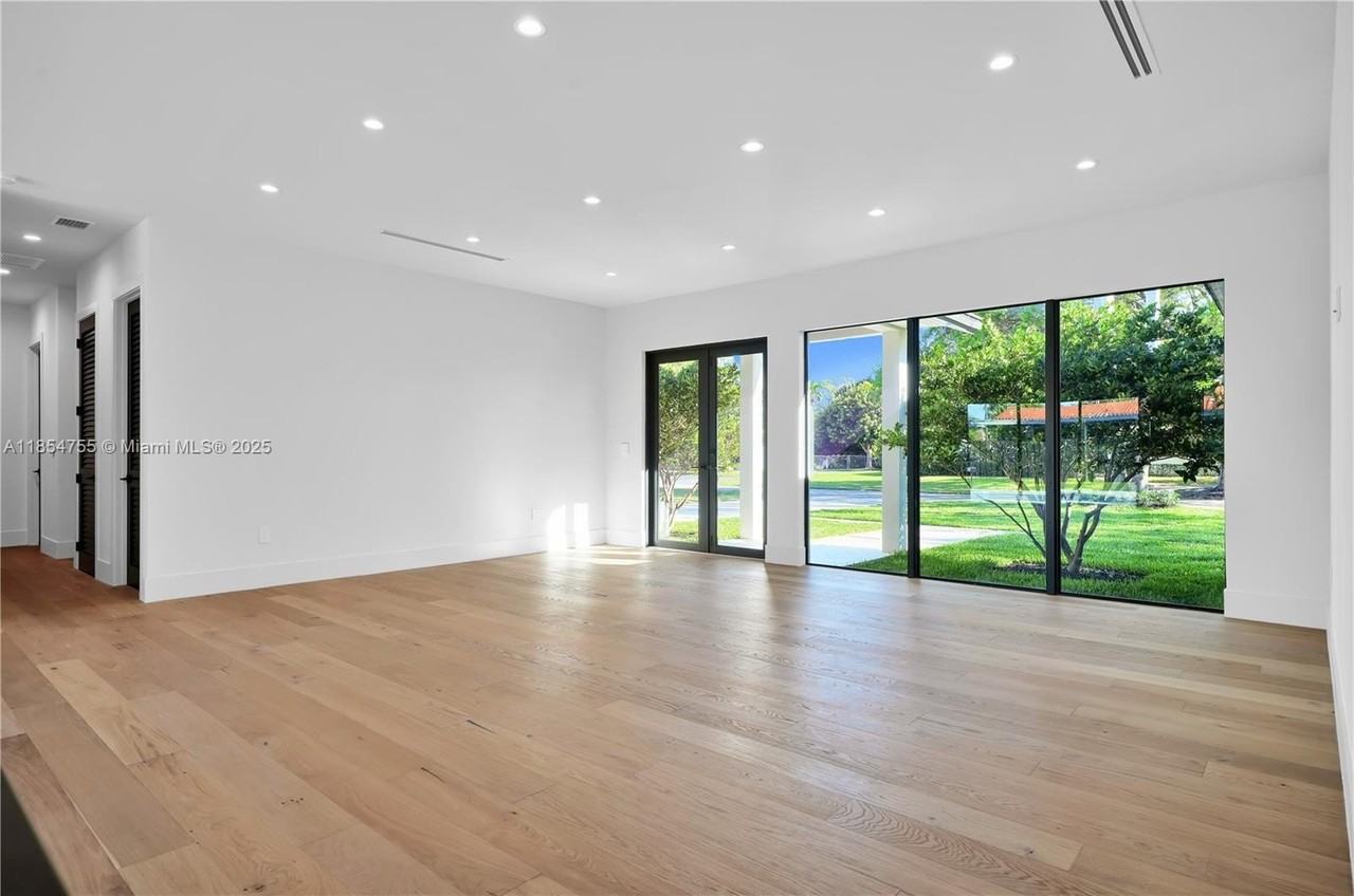 8765 Sw 175th St - Photo 5 of 38