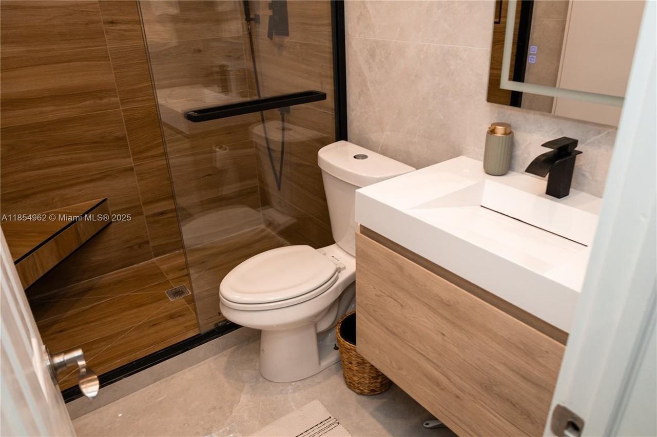 224 Meridian Ave #6 - Photo 7 of 26