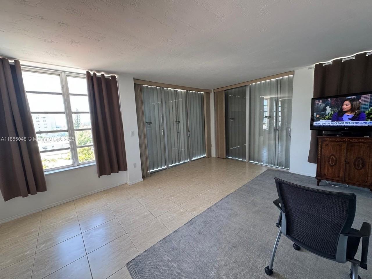 7800 Carlyle Ave #6C - Photo 2 of 49