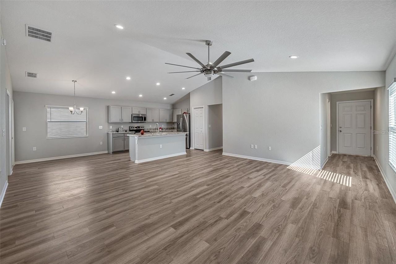 378 Pentas Ln - Photo 7 of 32