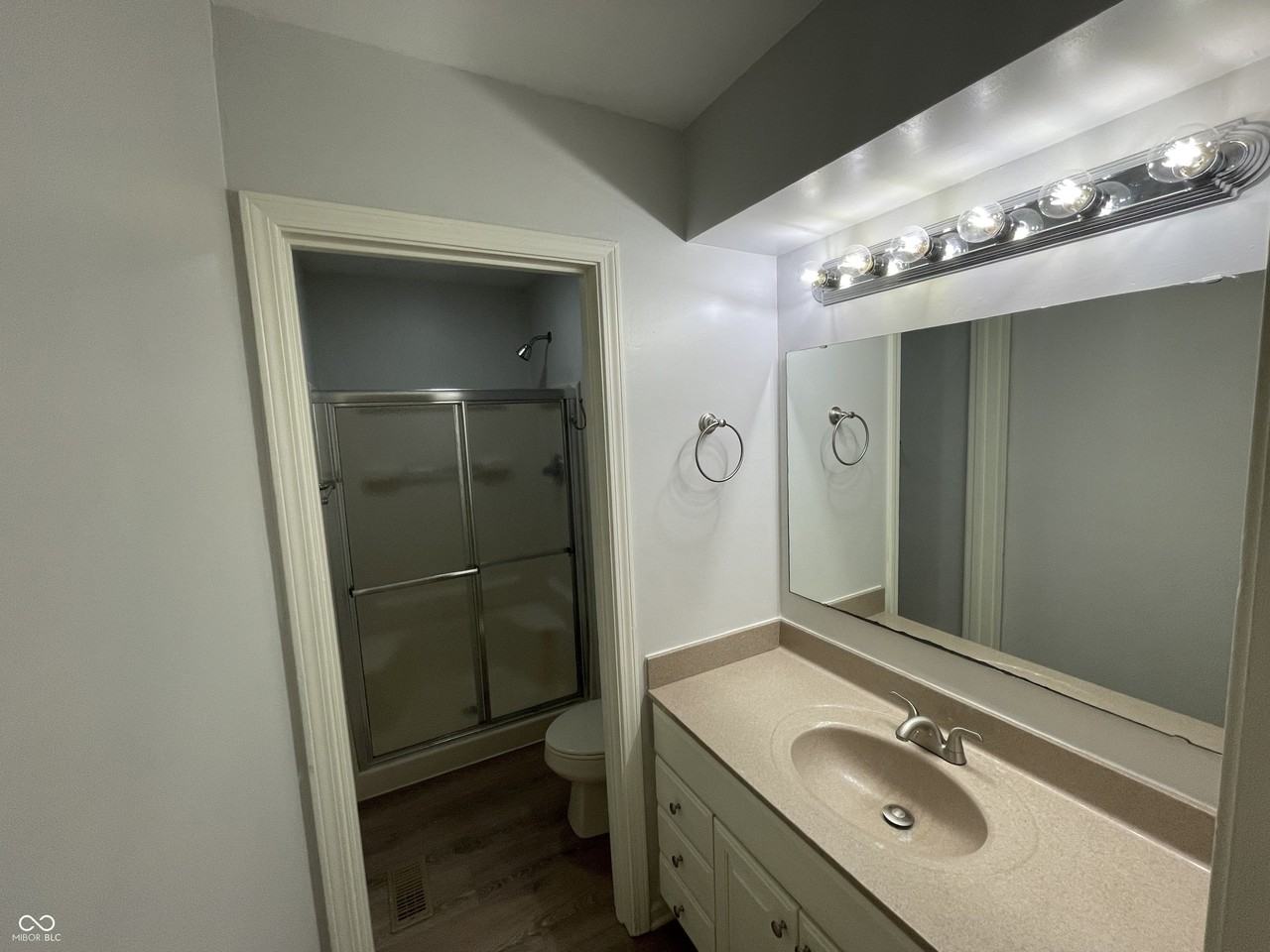 1224 Richfield Ln - Photo 7 of 24