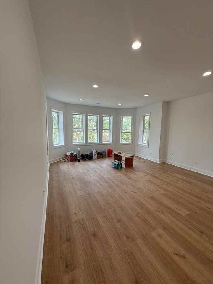 7841 S Essex Ave #2N - Photo 6 of 11