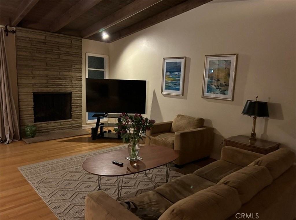 5835 Babbitt Ave - Photo 6 of 23